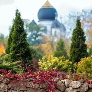 монастырь, осень